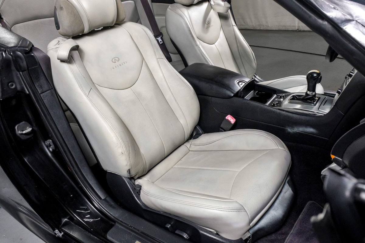 Used 2010 INFINITI G37 Convertible w/ Premium Pkg RWD image 23