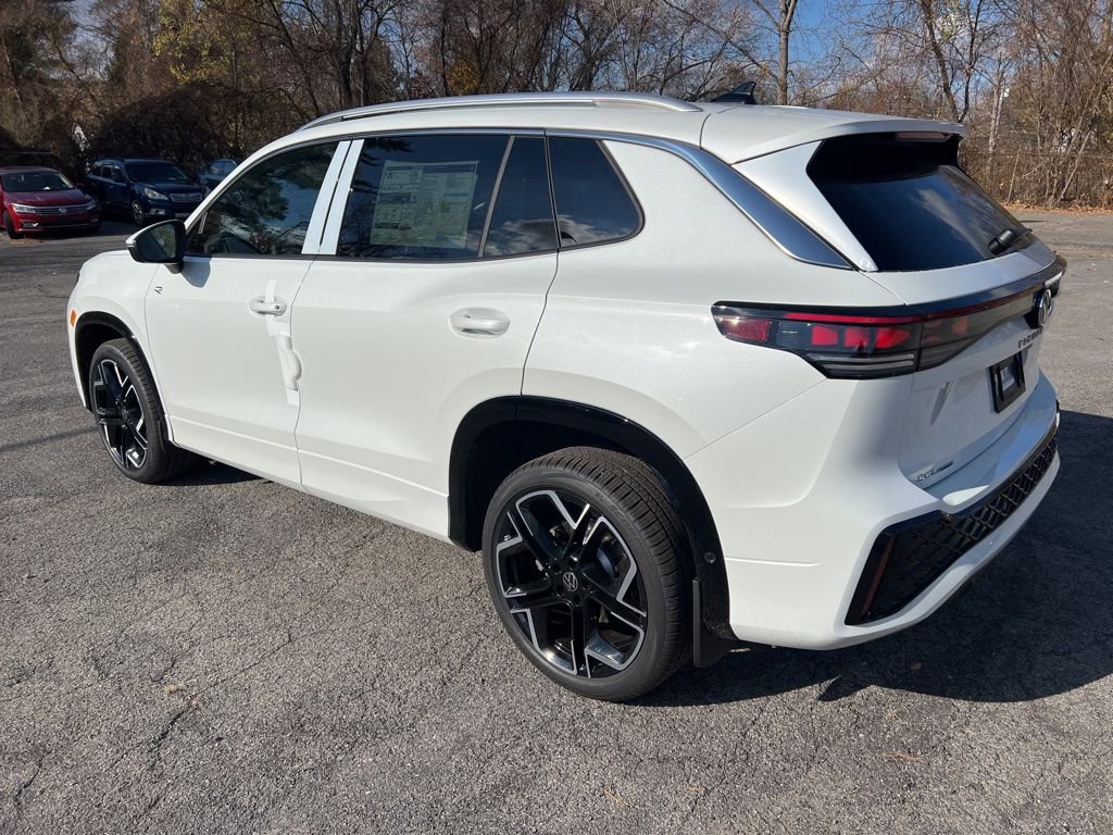 New 2026 Volkswagen Tiguan SEL R-Line image 13