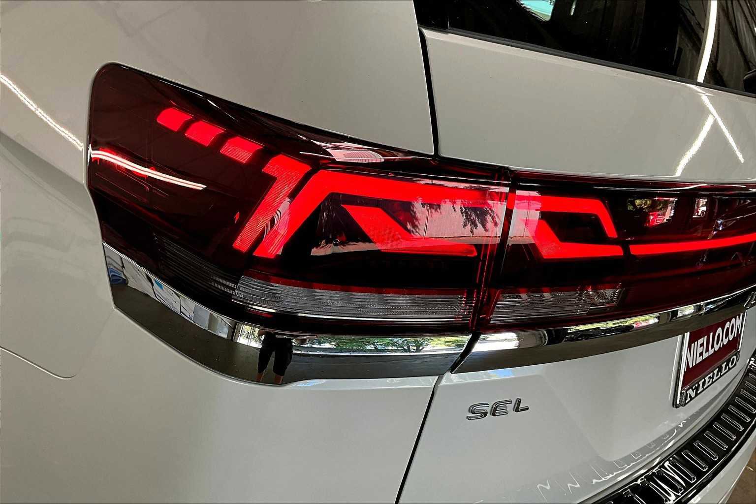 New 2026 Volkswagen Atlas SEL Premium R-Line image 23