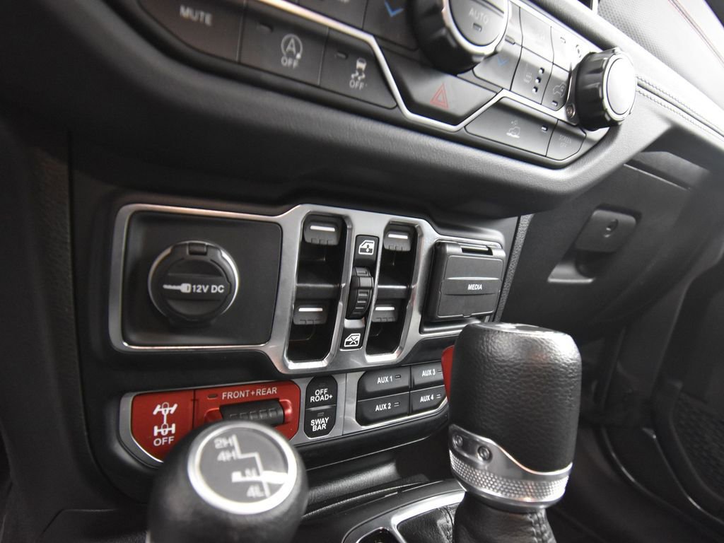 Used 2024 Jeep Wrangler Unlimited Rubicon w/ Convenience Group image 14