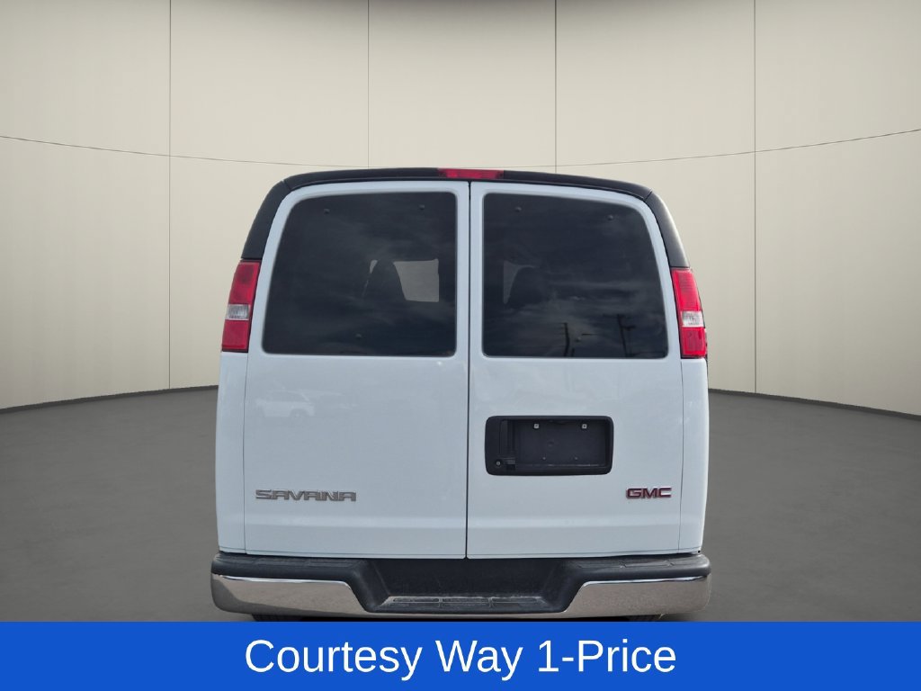 Used 2025 GMC Savana 3500 LT w/ LT Preferred Equipment Group RWD image 8