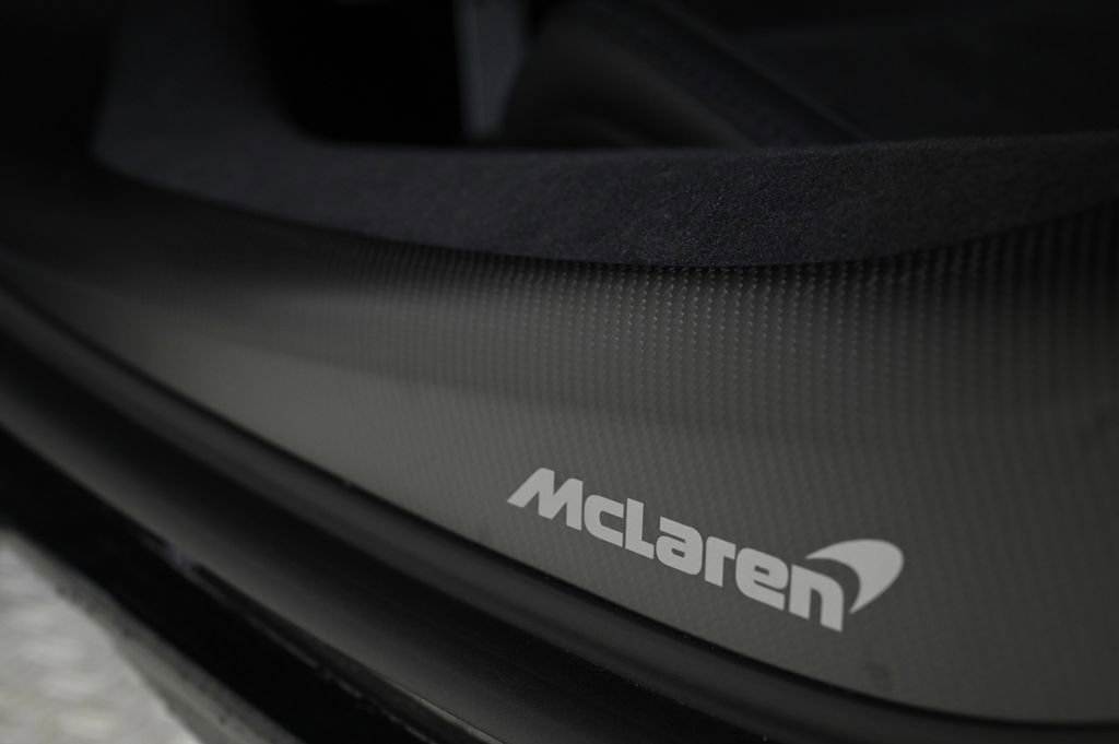 New 2026 McLaren Artura image 18