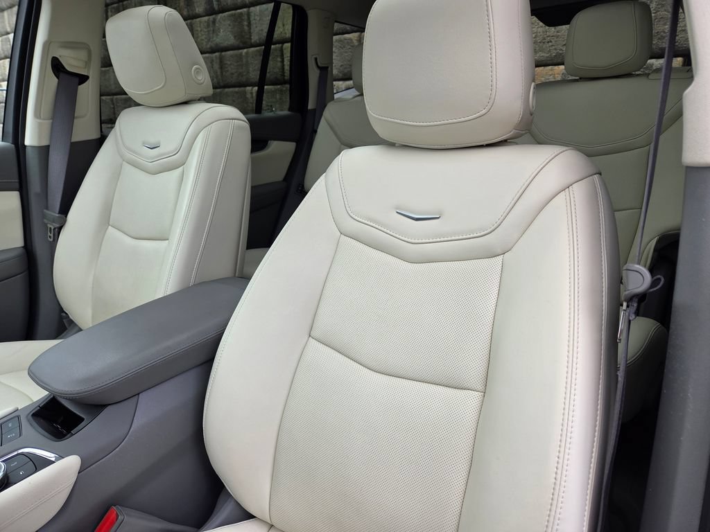 Used 2024 Cadillac XT6 Premium Luxury AWD/4WD image 33