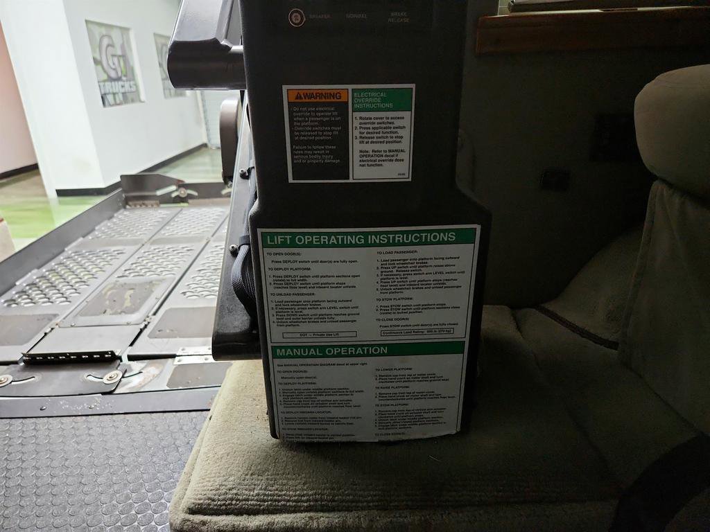 Used 2008 Ford E-150 and Econoline 150 image 30