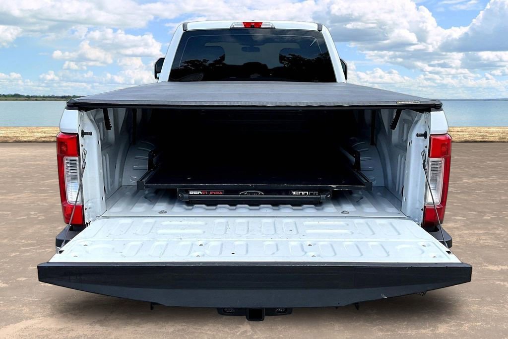 Used 2019 Ford F250 XL w/ STX Appearance Package AWD/4WD image 9
