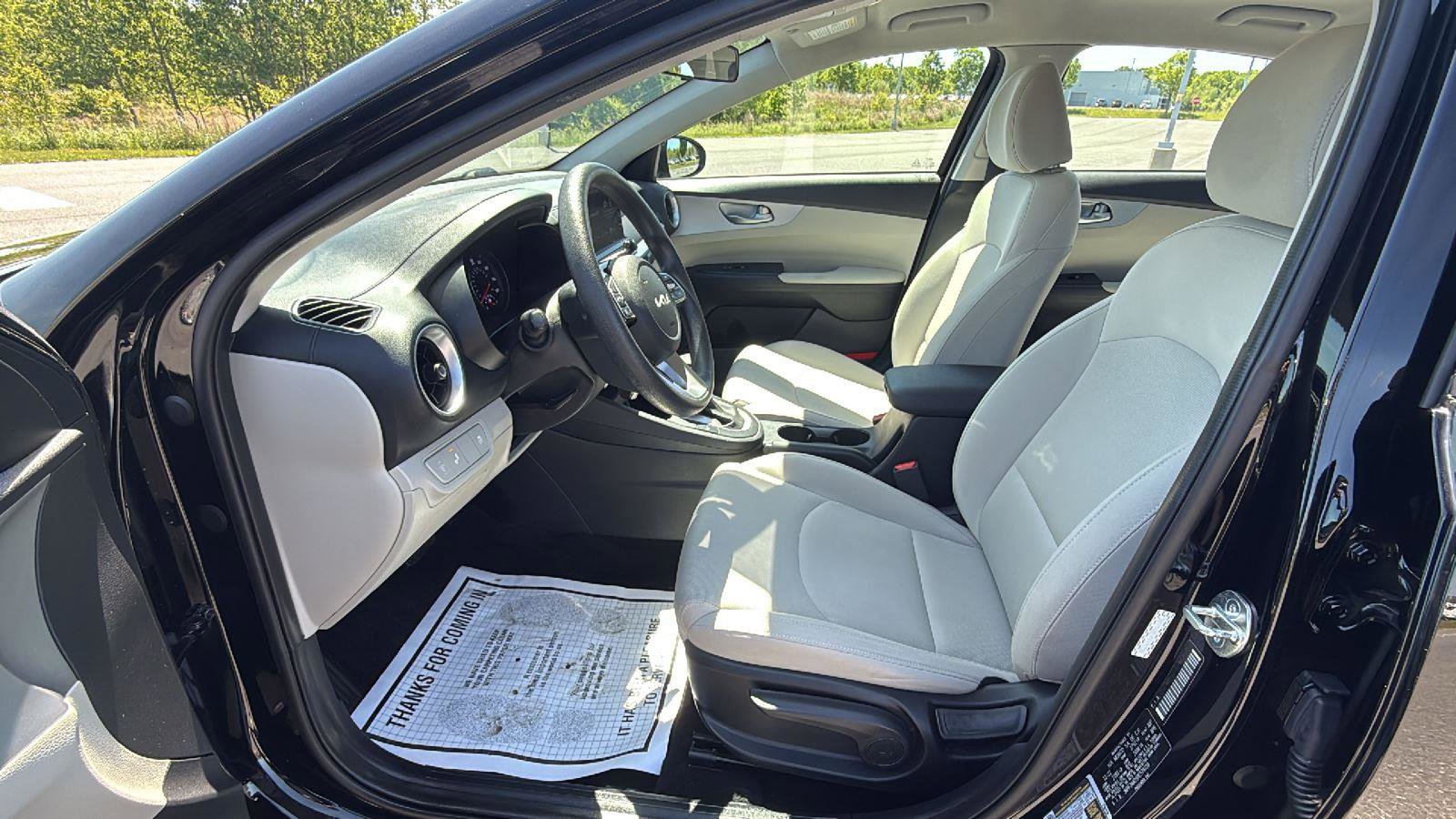 Used 2023 Kia Forte LXS w/ LXS Technology Package FWD image 22