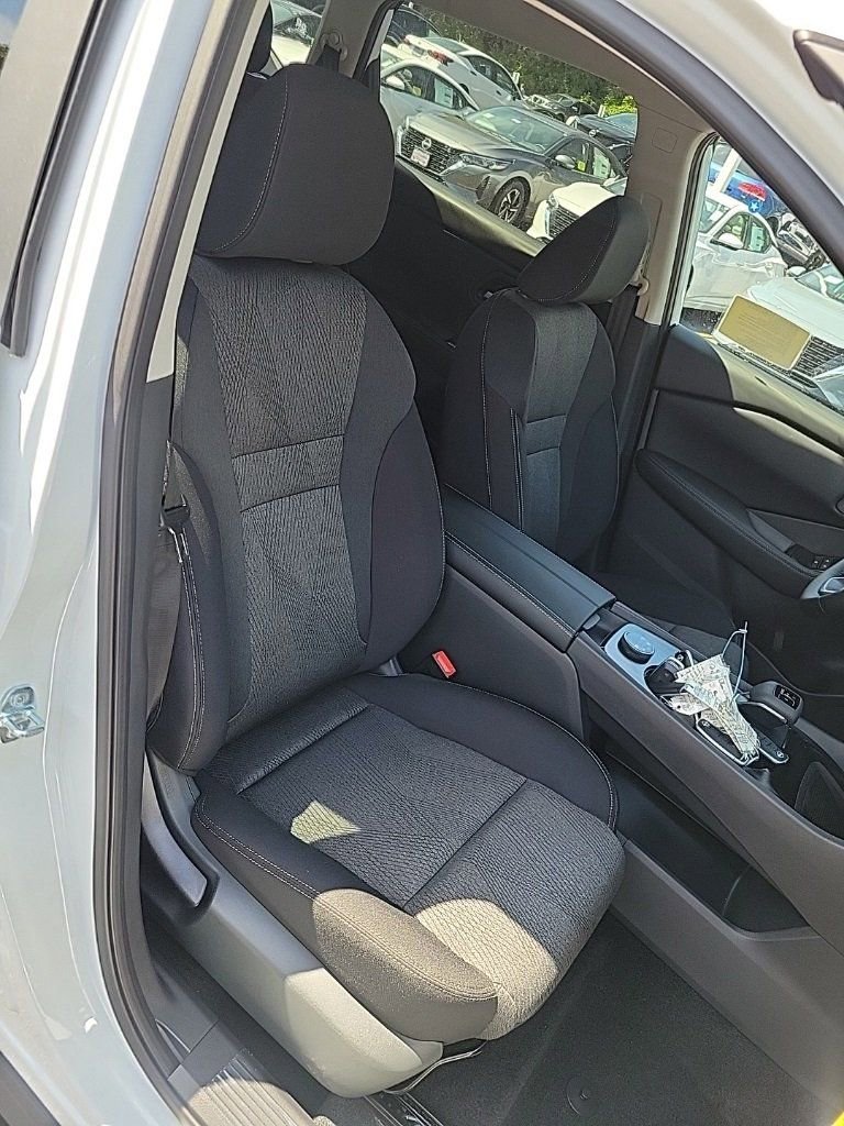 New 2026 Nissan Rogue SV image 25