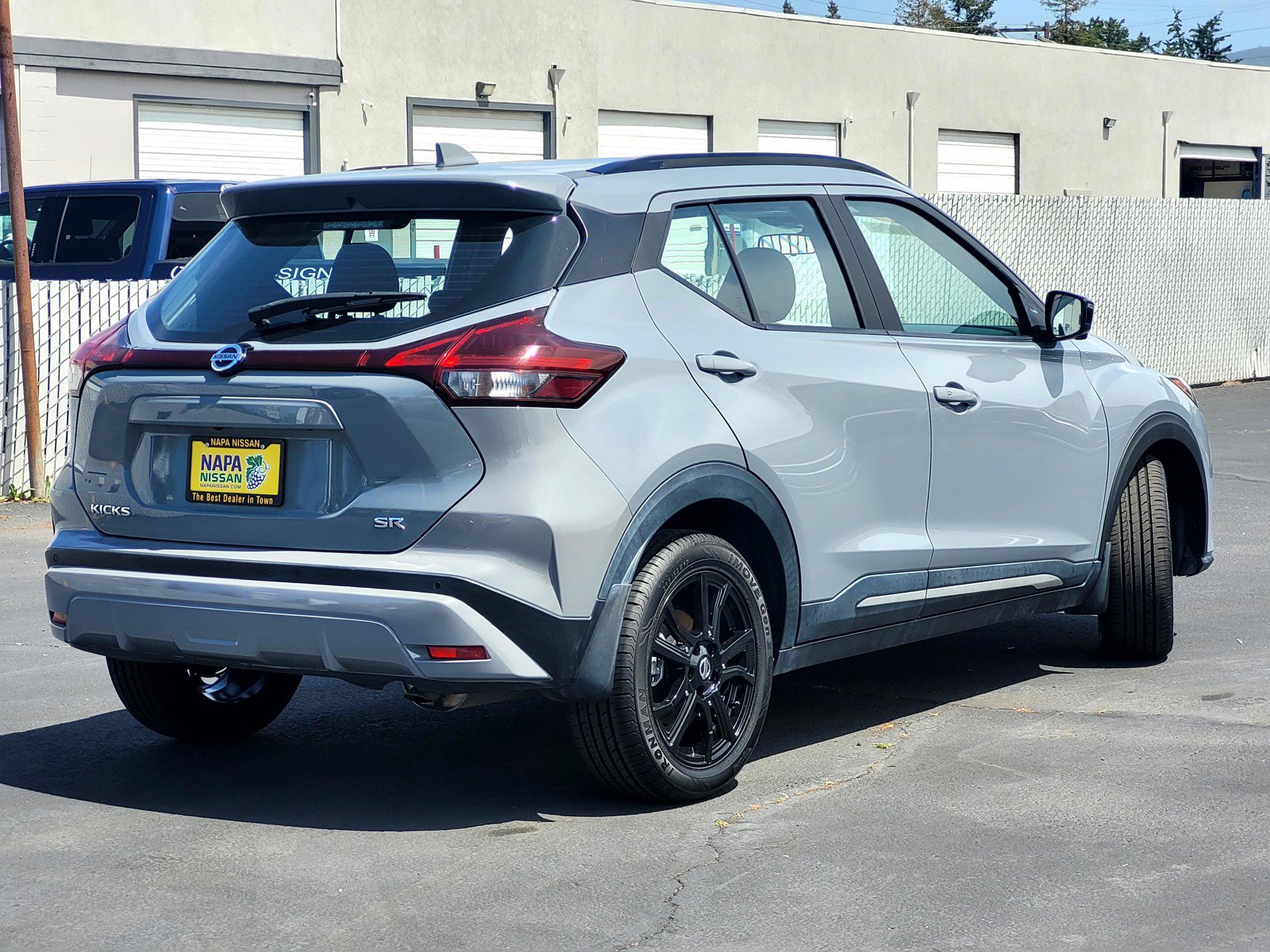 Certified 2021 Nissan Kicks SR FWD image 4