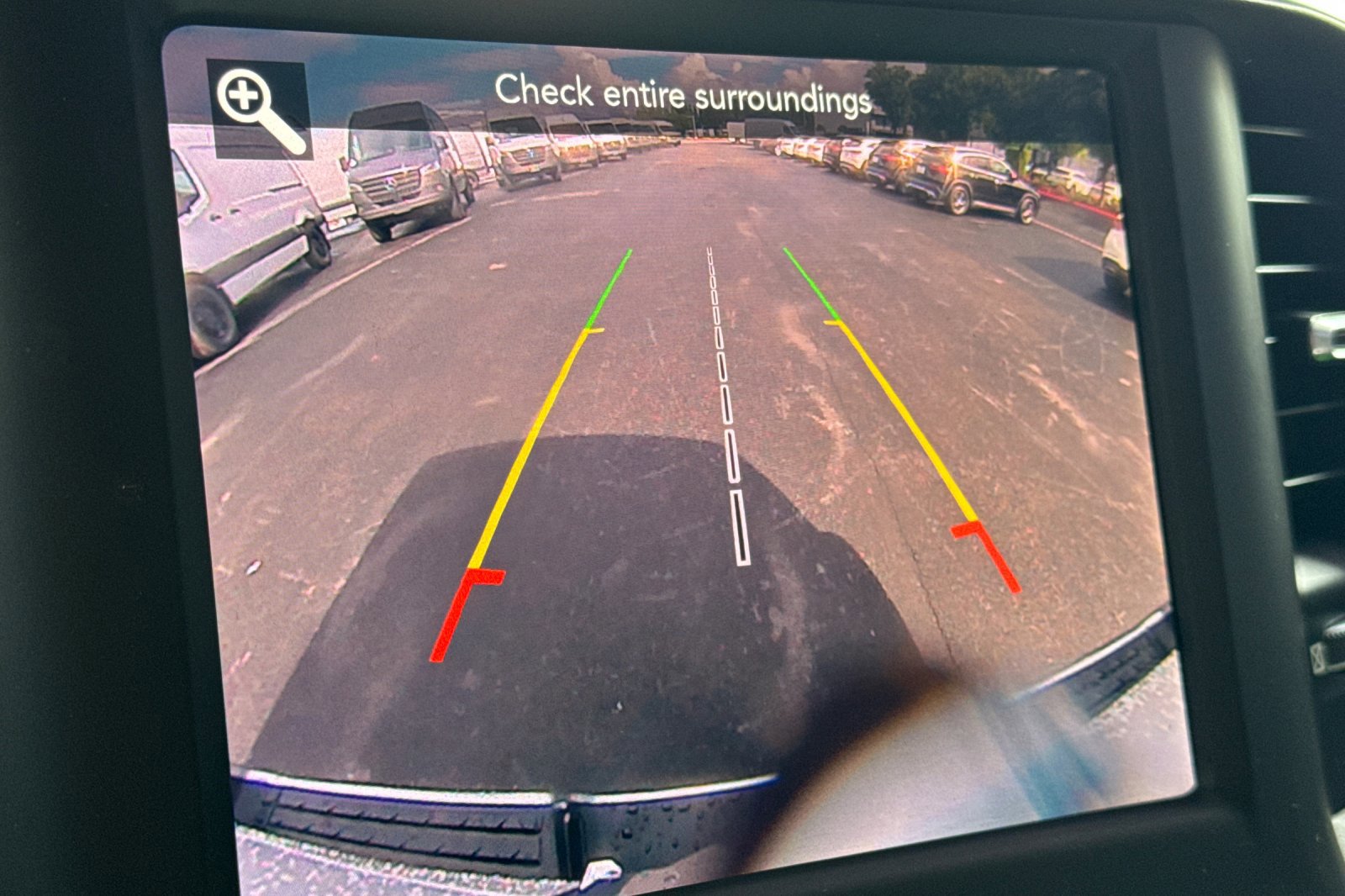 Used 2019 RAM 1500 Laramie AWD/4WD image 18