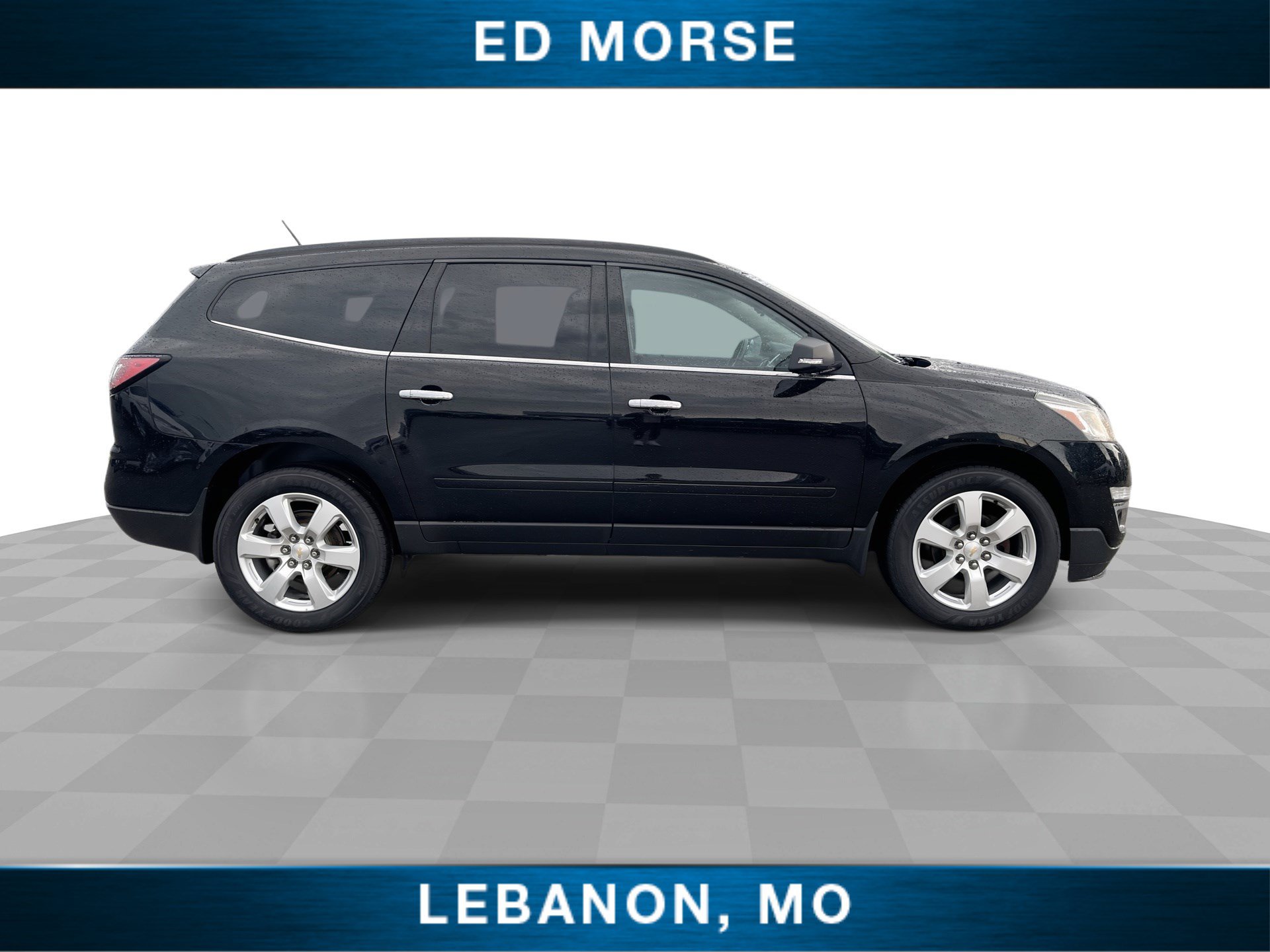 Used 2017 Chevrolet Traverse LT w/ Style and Technology Package FWD image 9