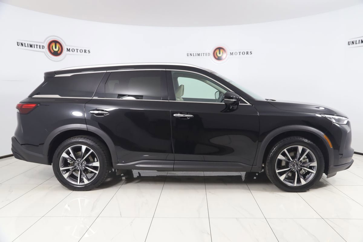 Used 2023 INFINITI QX60 Luxe w/ Cargo Package AWD/4WD image 2