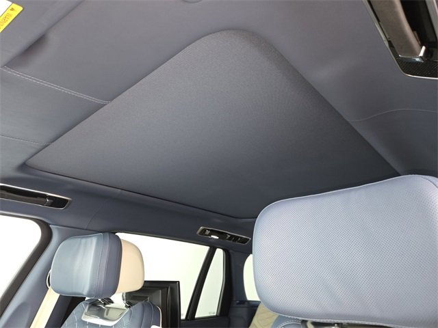 Certified 2024 Land Rover Range Rover SV image 11