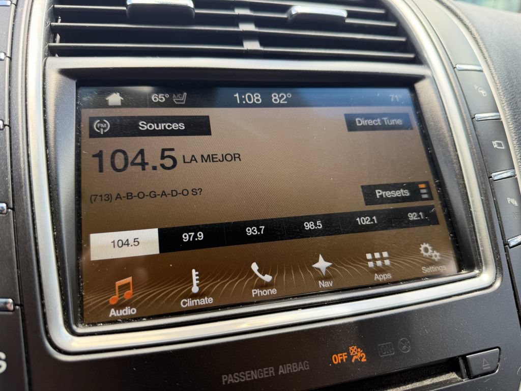 Used 2018 Lincoln MKX Reserve FWD image 17