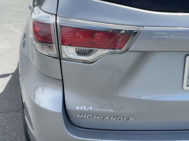 Used 2015 Toyota Highlander XLE image 10