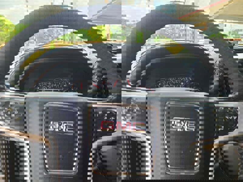 Used 2015 GMC Sierra 2500 SLE image 23