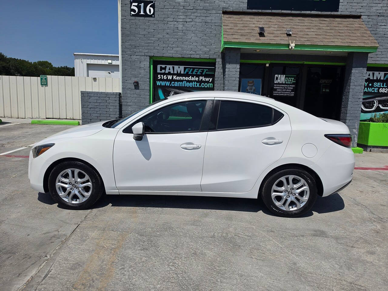 Used 2016 Scion iA FWD image 17