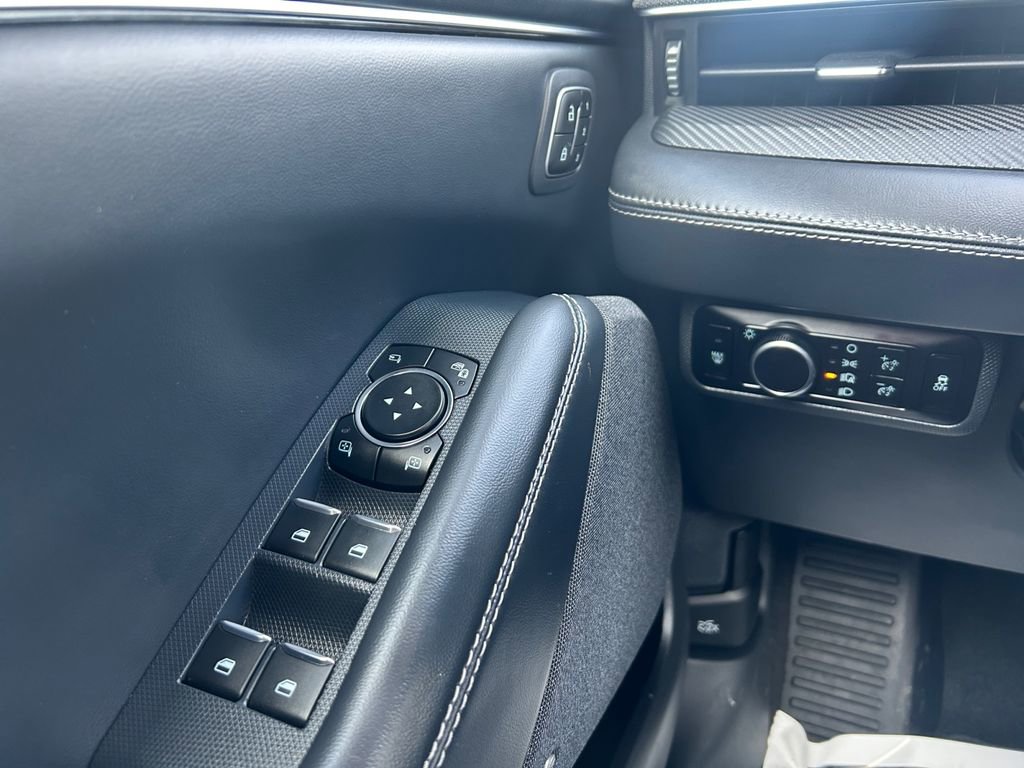 Used 2025 Ford Mustang Mach-E Premium image 19