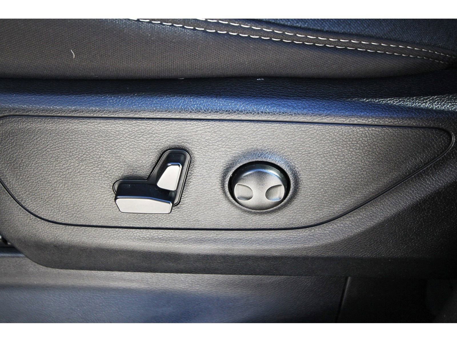 Used 2025 RAM 1500 Lone Star image 29