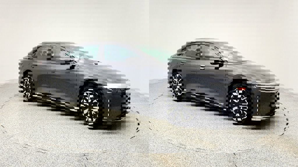 Used 2023 Lucid Air Touring image 3