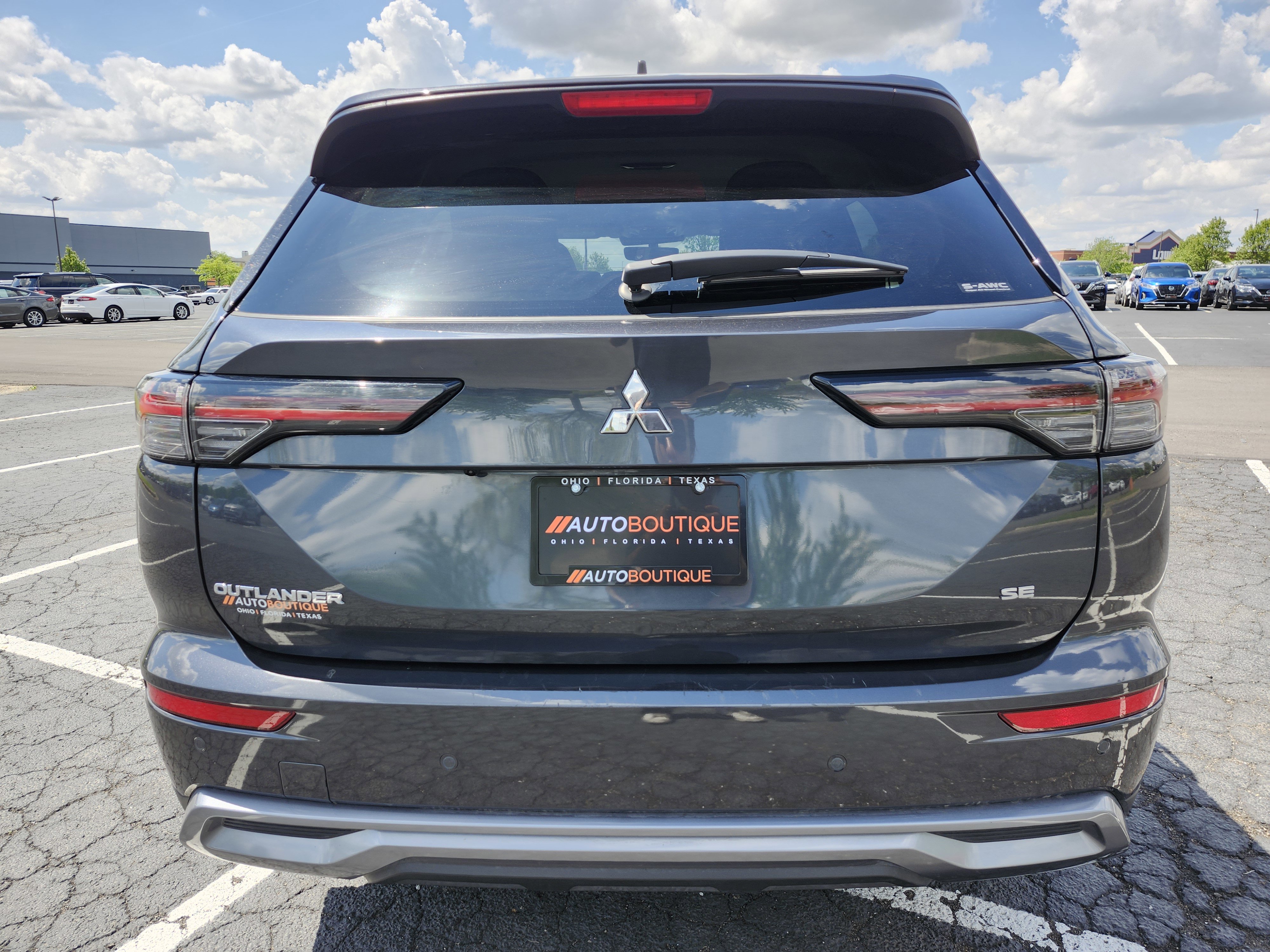 Used 2025 Mitsubishi Outlander SE AWD/4WD image 18