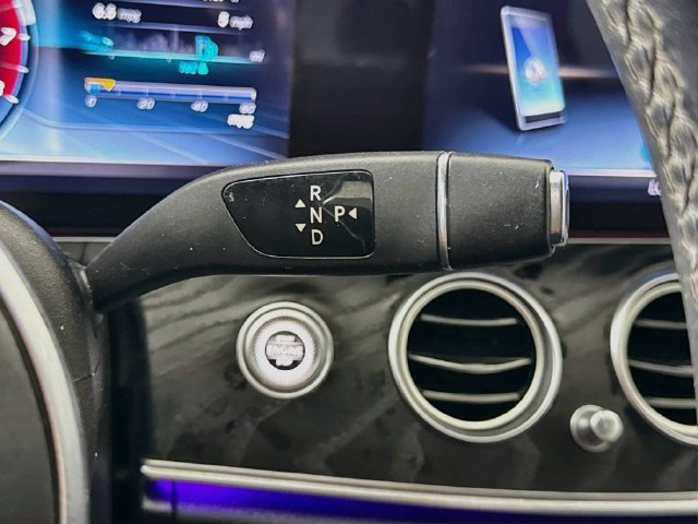 Used 2020 Mercedes-Benz E 350 4MATIC Sedan image 19