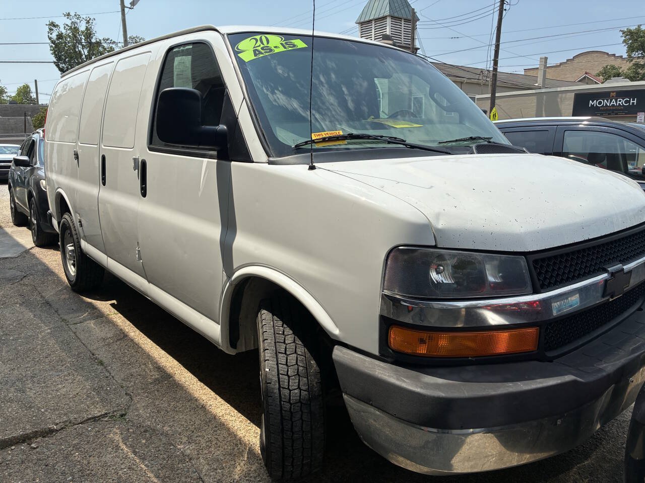 Used 2020 Chevrolet Express 2500 RWD image 5