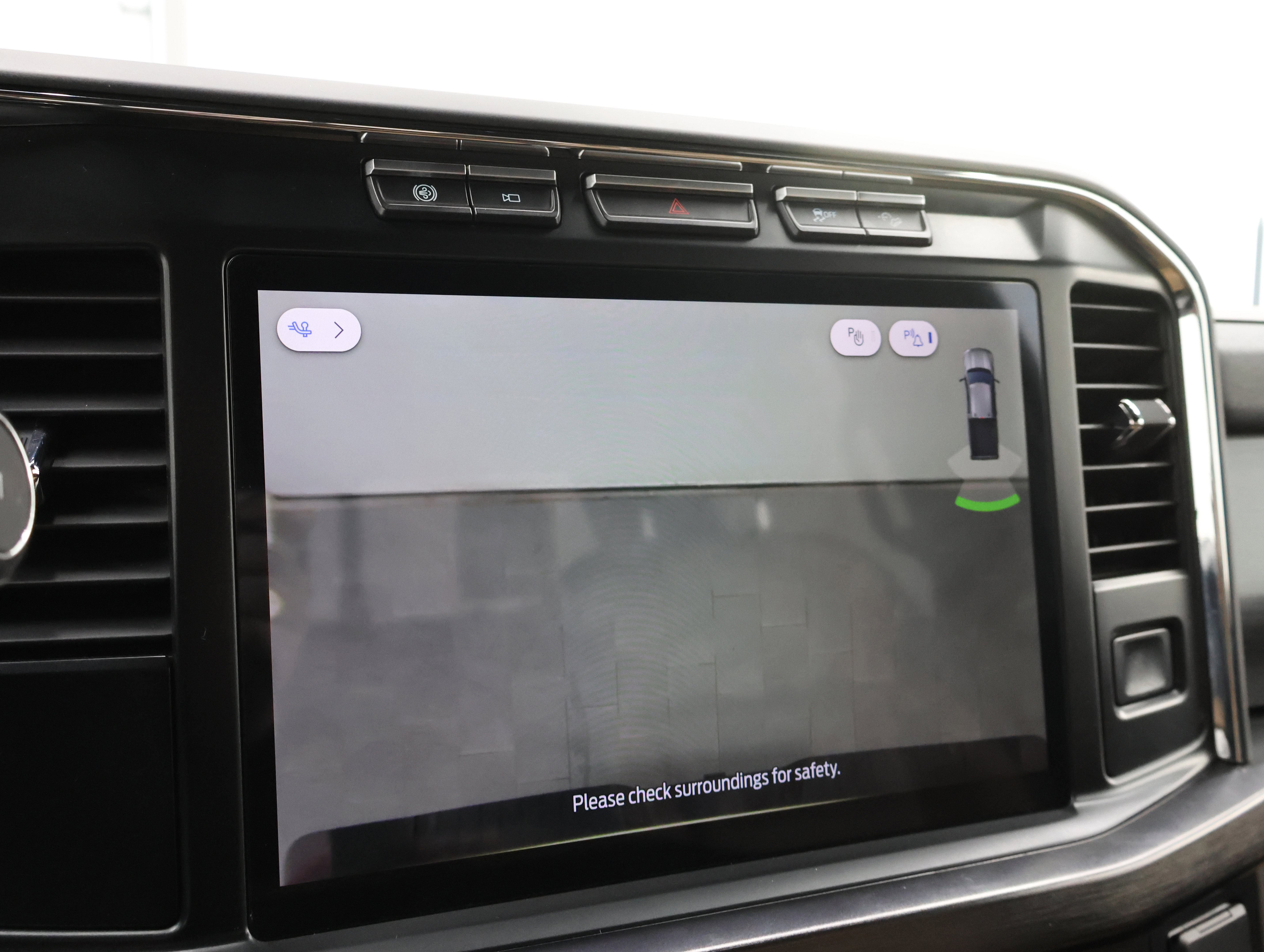 Used 2023 Ford F350 Lariat w/ FX4 Off-Road Package image 20