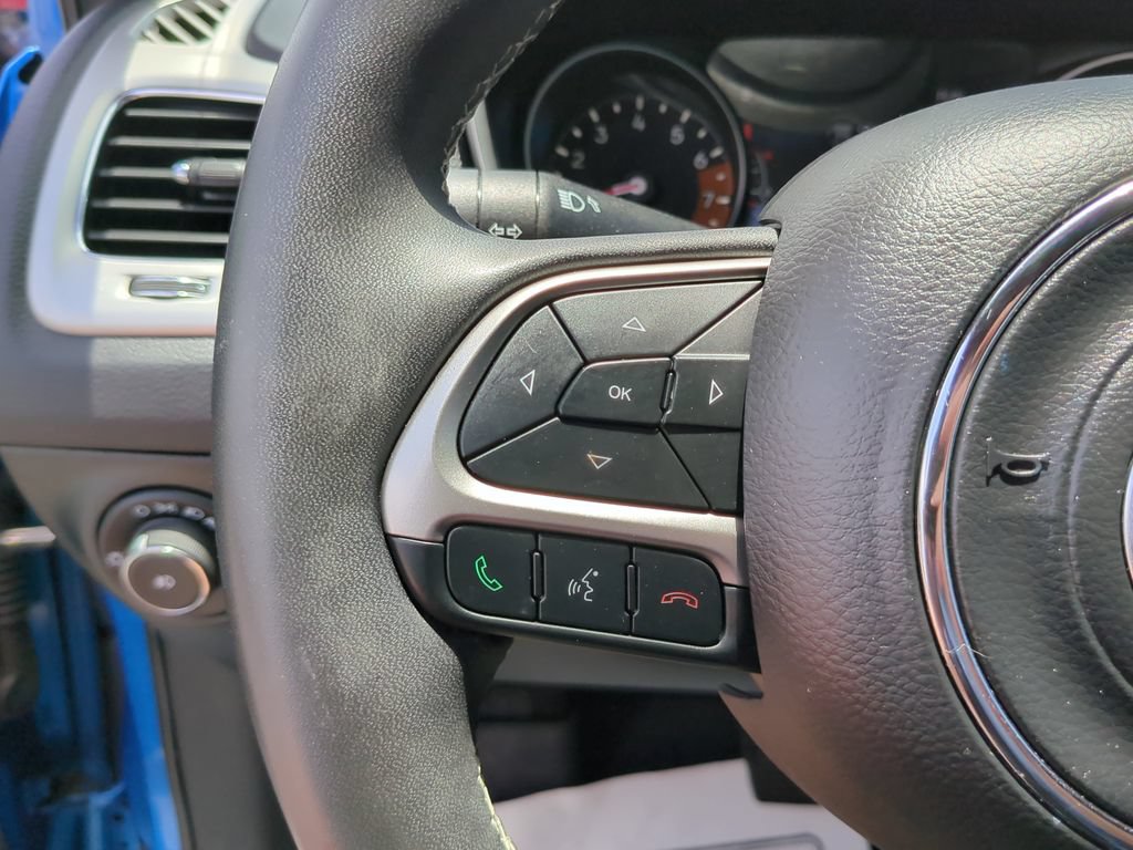 Used 2021 Jeep Compass Latitude w/ Sun and Sound Group FWD image 31