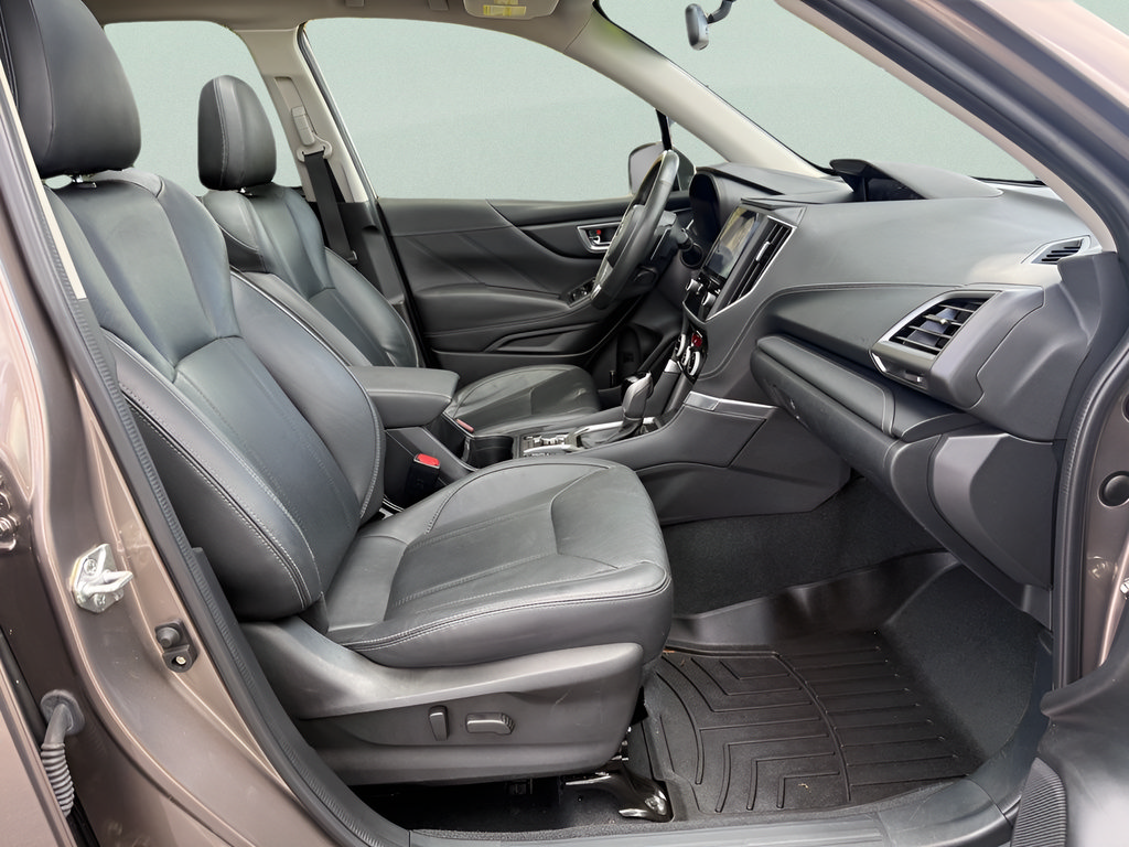 Used 2023 Subaru Forester Touring AWD/4WD image 14