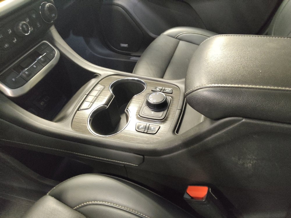 Used 2021 GMC Acadia SLT w/ Technology Package AWD/4WD image 26