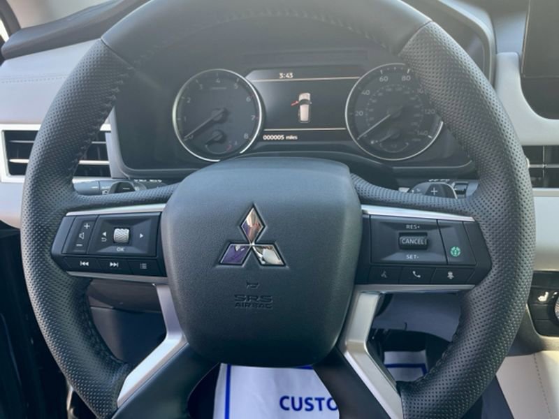 New 2026 Mitsubishi Outlander SE FWD image 7