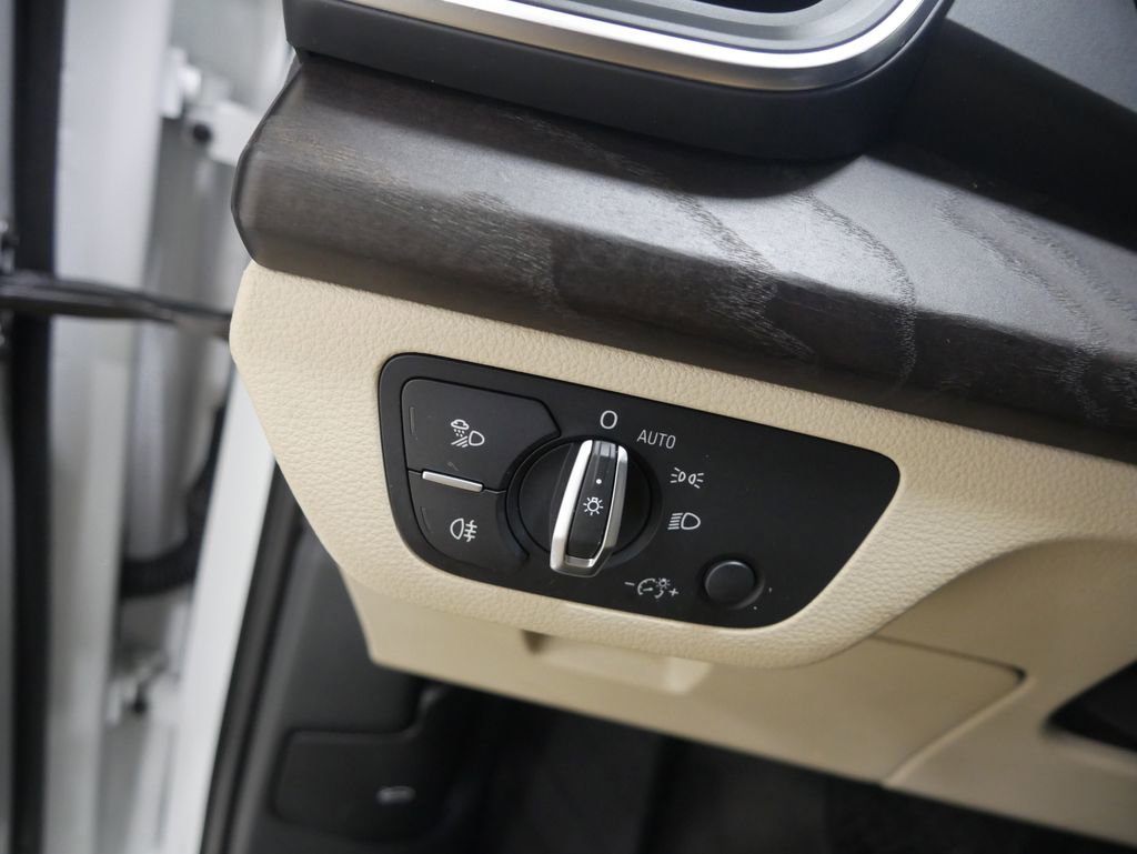 Used 2020 Audi Q5 2.0T Premium Plus w/ Premium Plus Package image 43