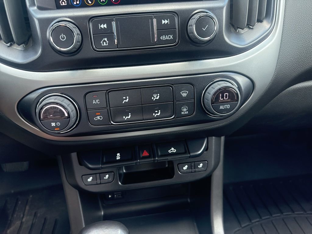 Used 2022 Chevrolet Colorado LT w/ Luxury Package image 22