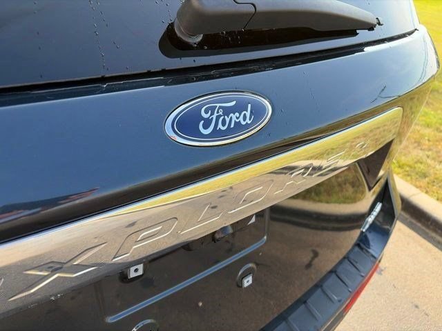 Used 2022 Ford Explorer XLT w/ Equipment Group 202A AWD/4WD image 51