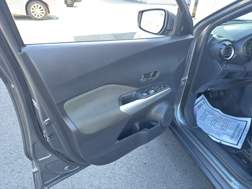 Used 2018 Nissan Kicks SV image 6