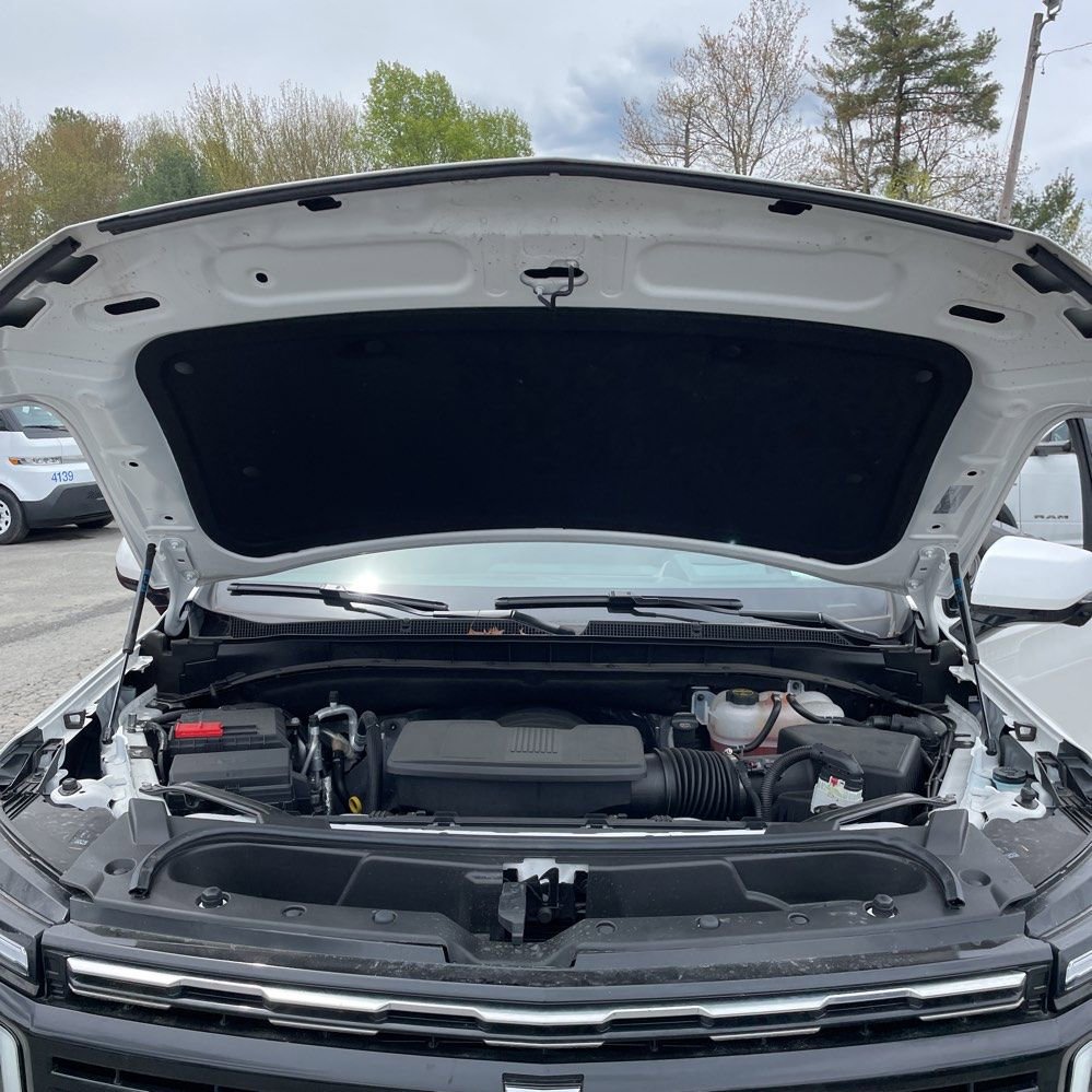 Used 2025 Chevrolet Suburban High Country AWD/4WD image 28