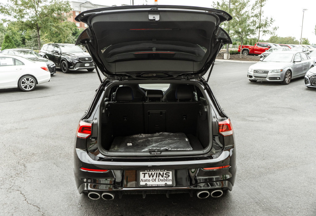 Used 2024 Volkswagen Golf R AWD/4WD image 29