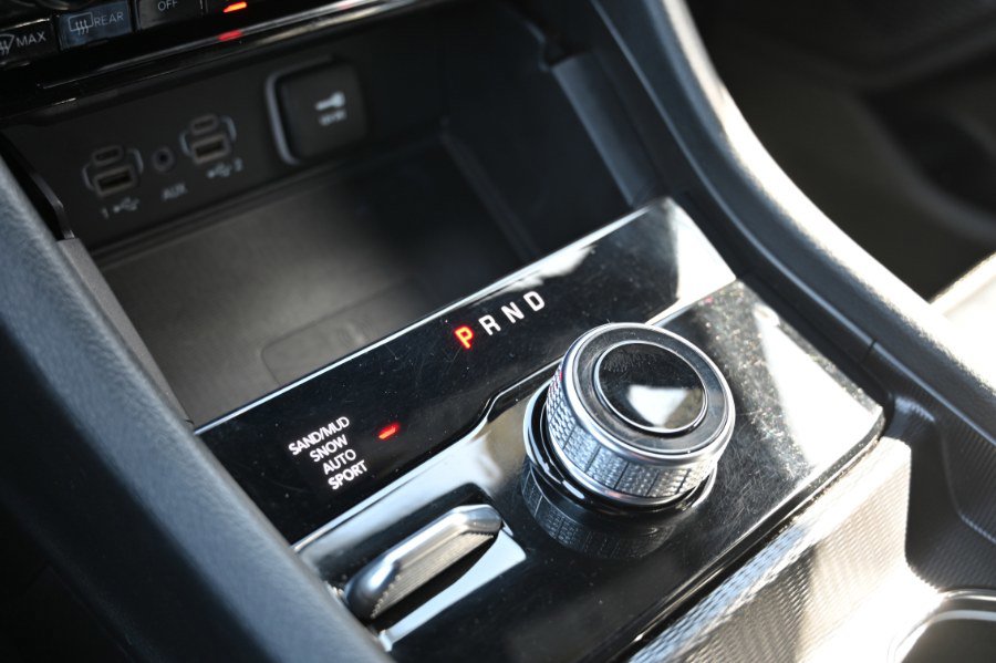 Used 2024 Jeep Grand Cherokee L Limited w/ Luxury Tech Group II AWD/4WD image 33
