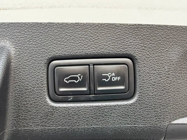 Used 2024 Kia Telluride EX w/ EX Captain's Chair Package AWD/4WD image 9