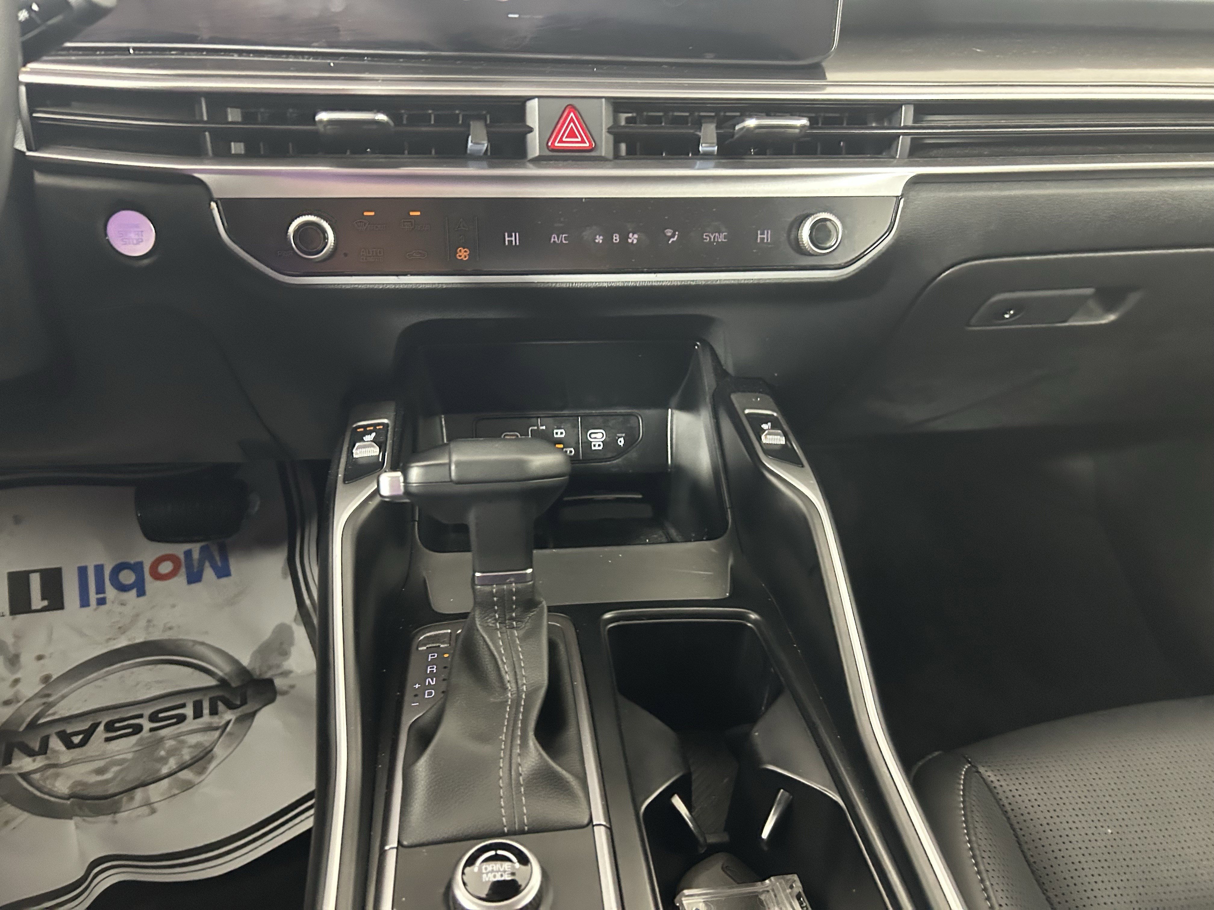 Used 2025 Kia Sorento S image 29