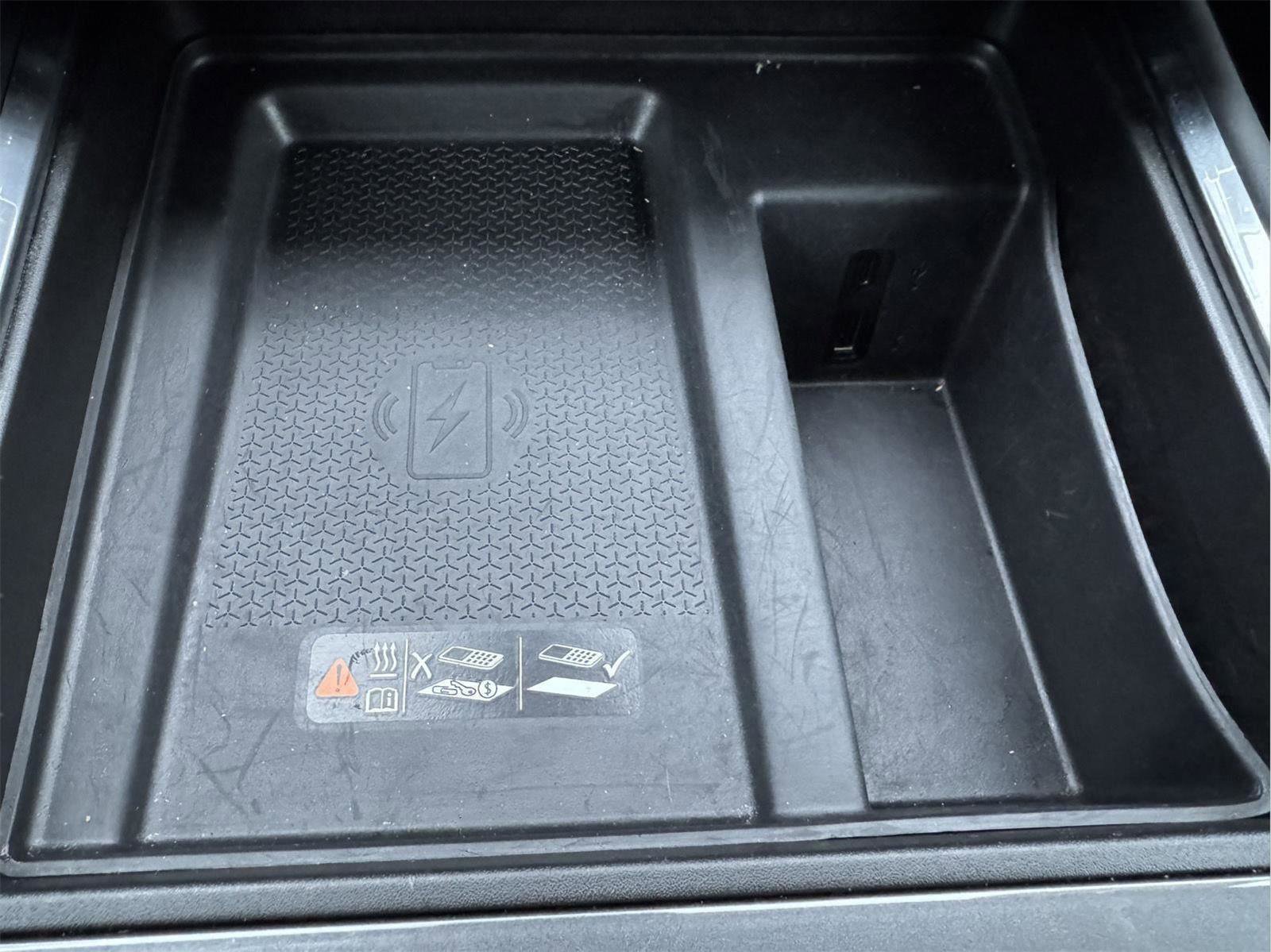 Used 2025 GMC Acadia Elevation image 26