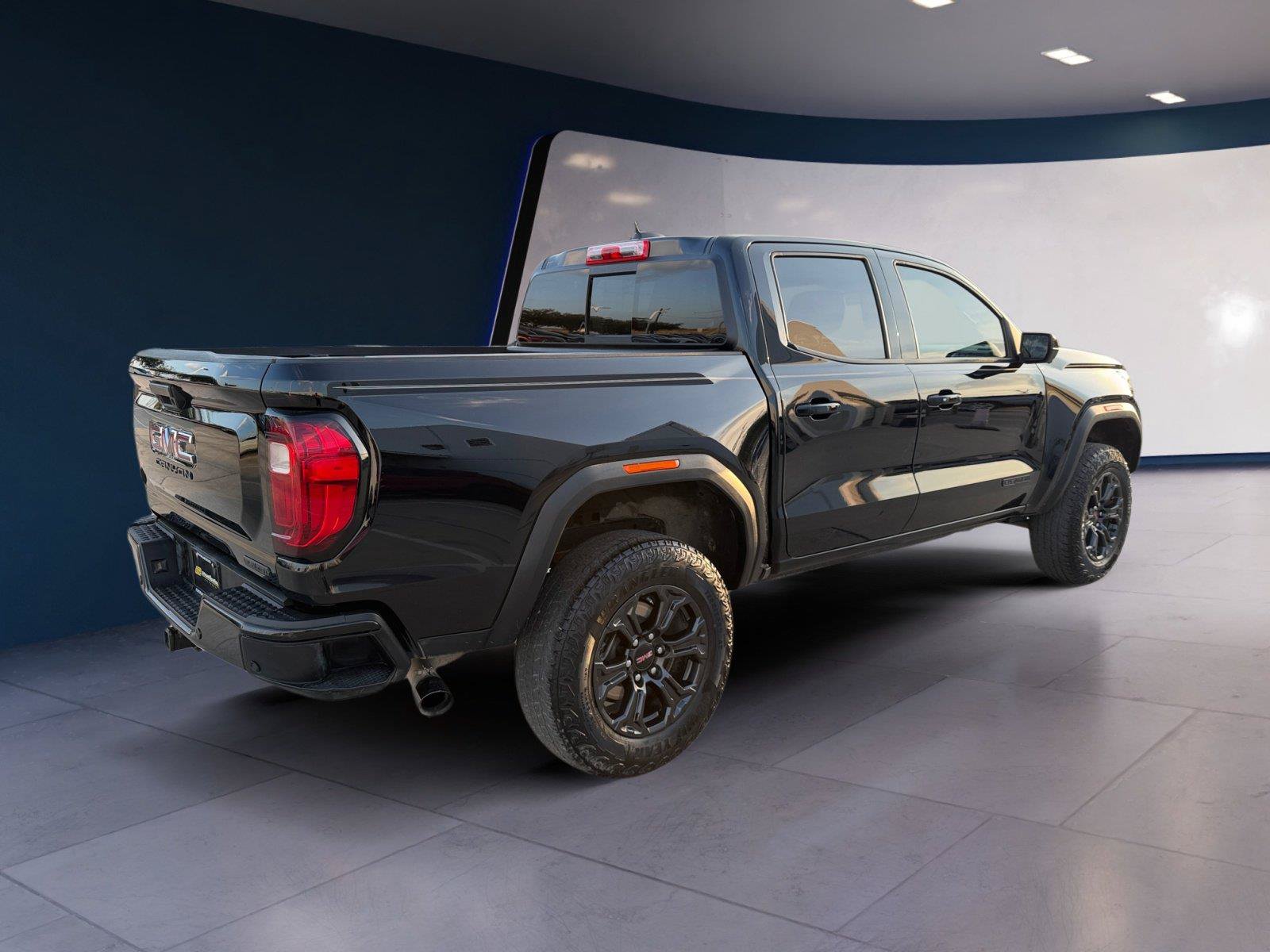 Used 2024 GMC Canyon Elevation w/ Elevation Premium Package RWD image 5