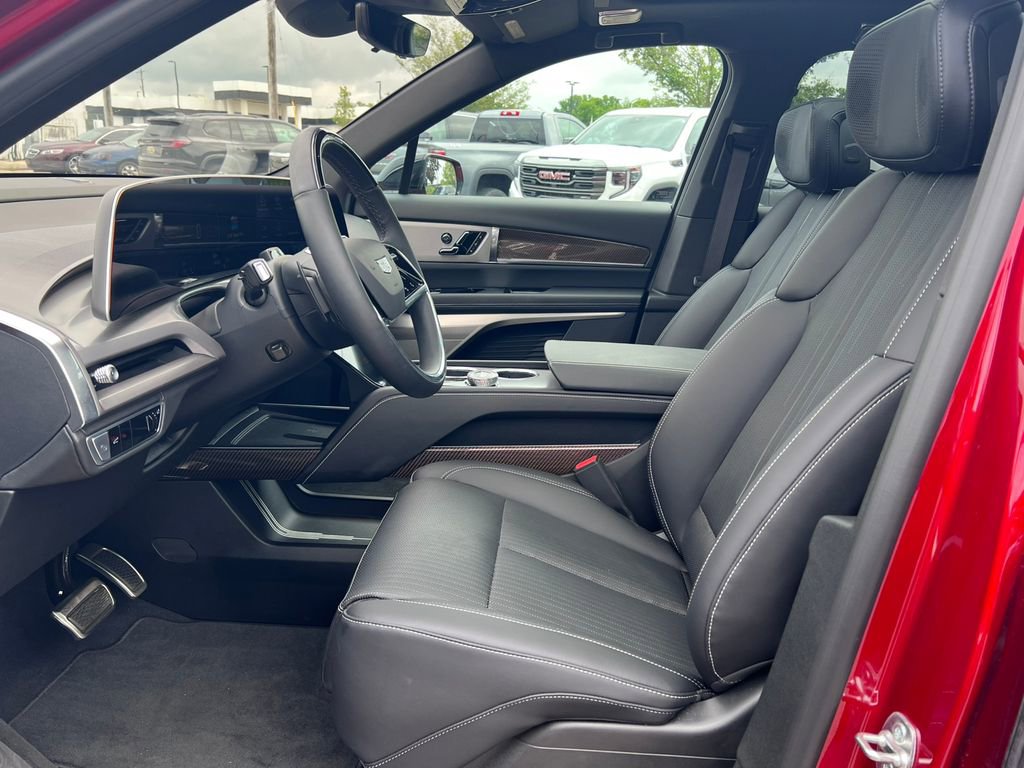 New 2026 Cadillac Vistiq Luxury AWD/4WD image 4