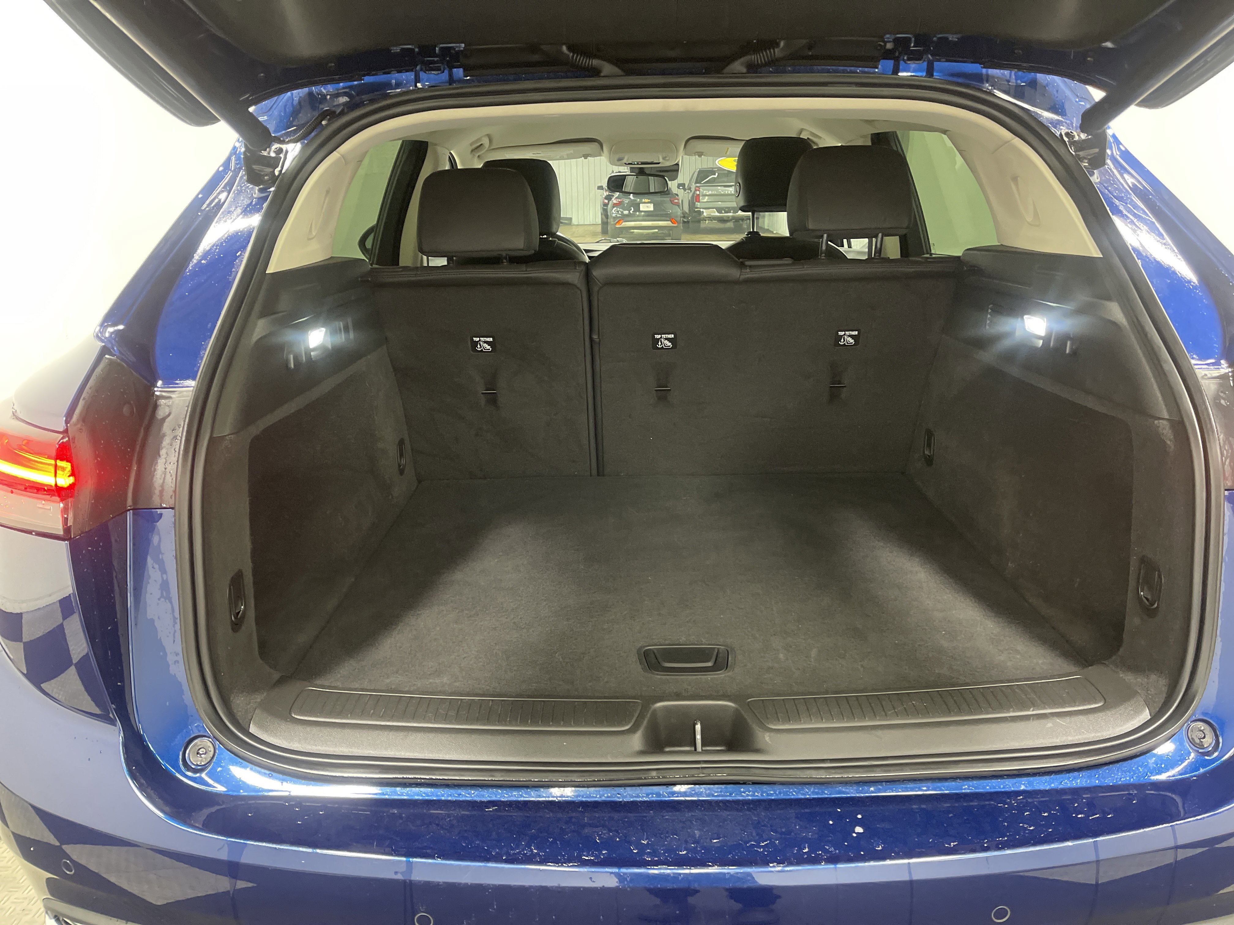 Used 2023 Buick Envision Essence FWD image 18