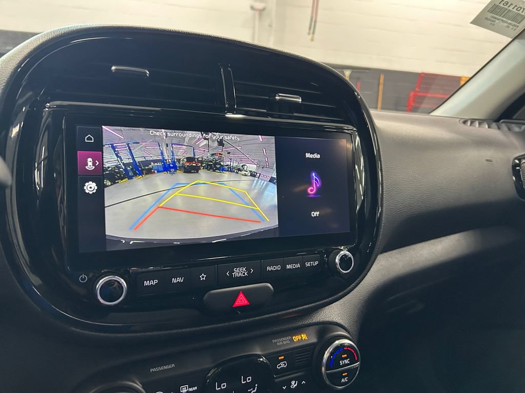 Used 2023 Kia Soul EX FWD image 19