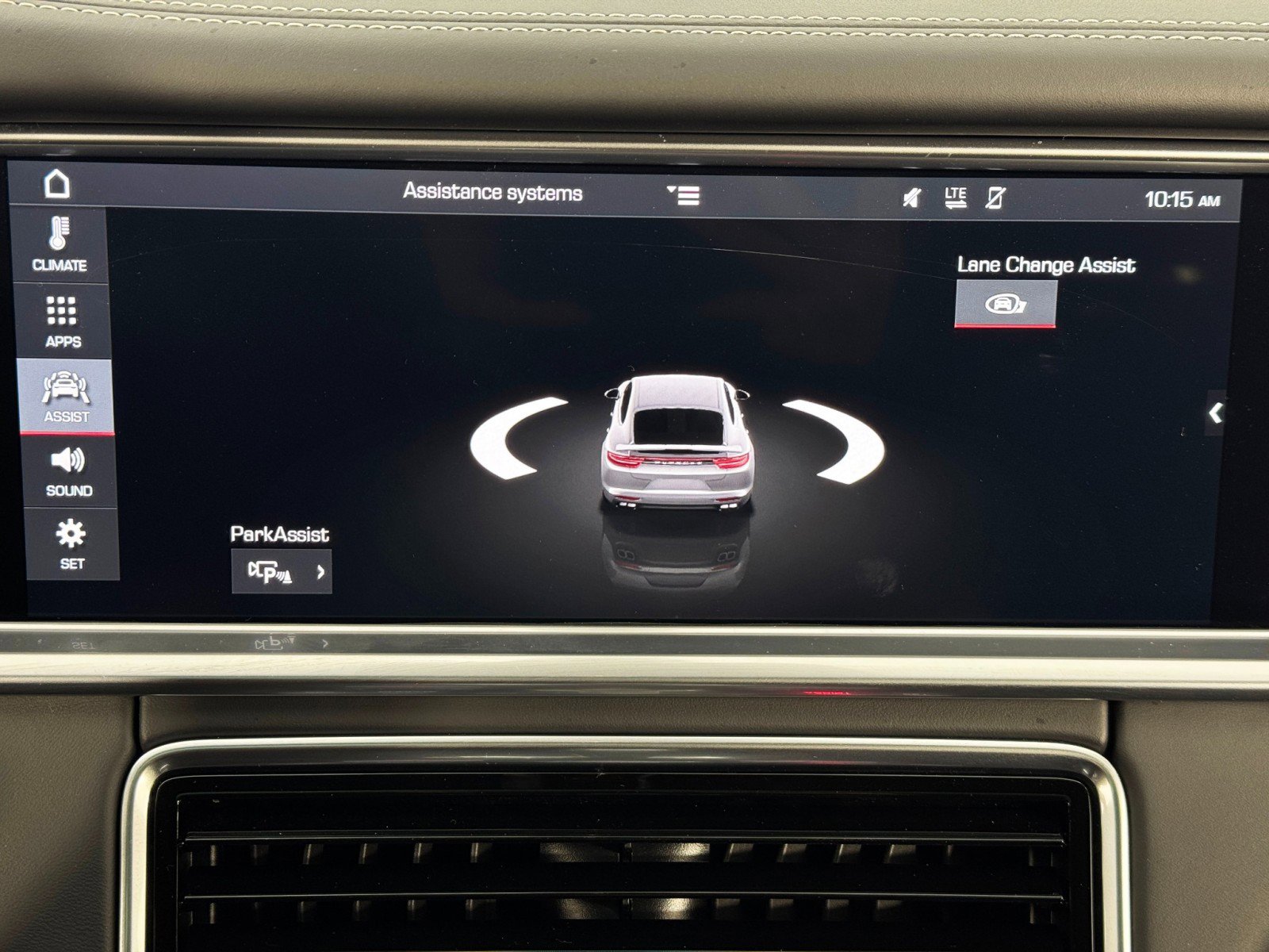 Used 2019 Porsche Panamera GTS image 29