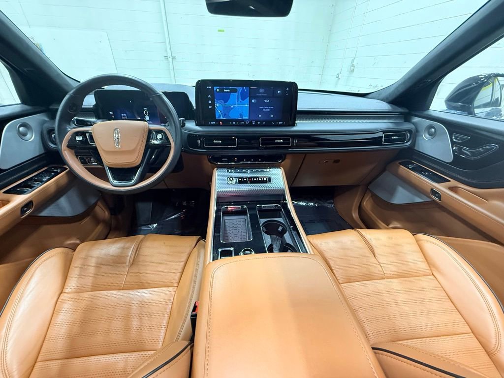 Used 2025 Lincoln Aviator Black Label image 43