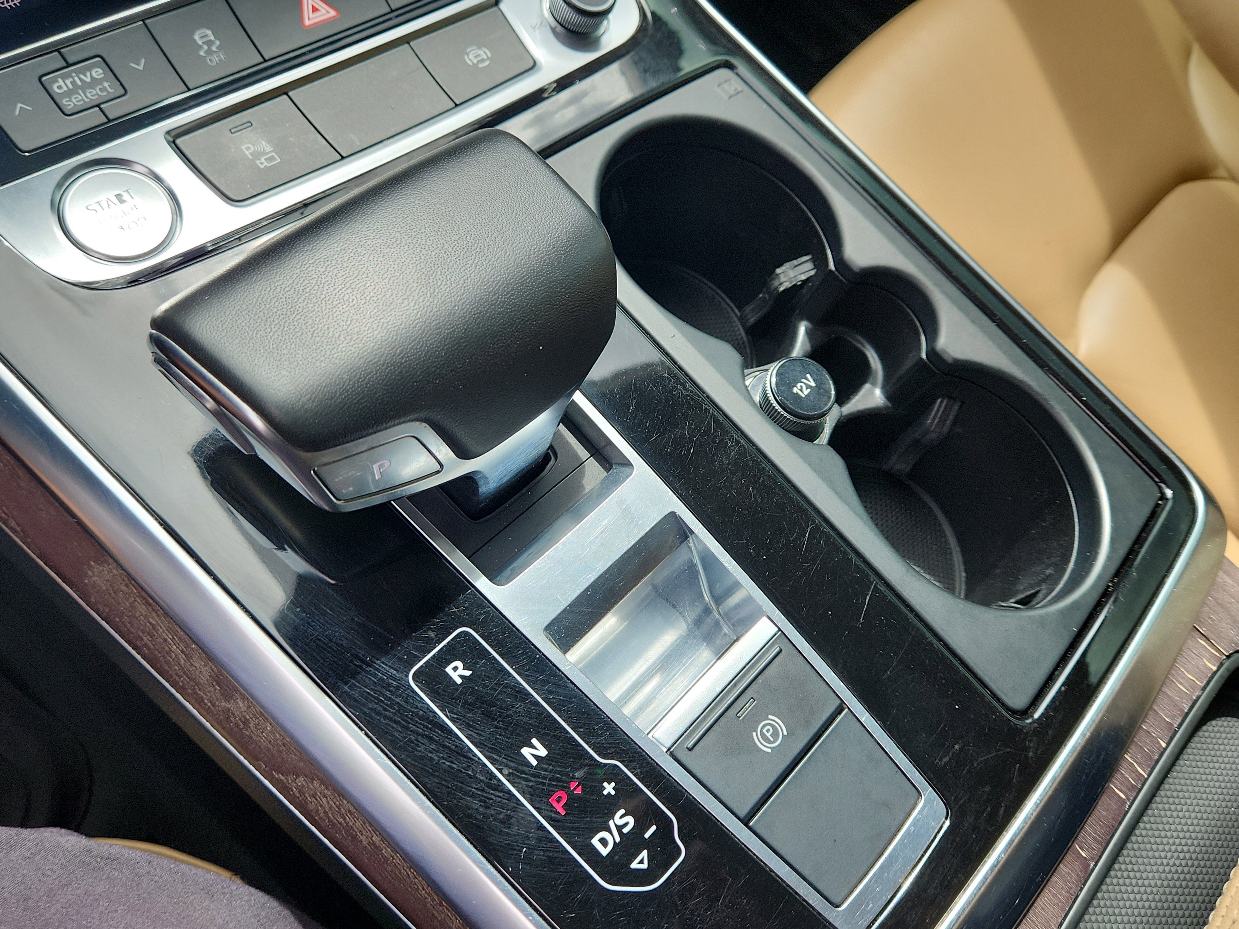 Used 2019 Audi Q8 Premium w/ Convenience Package image 24