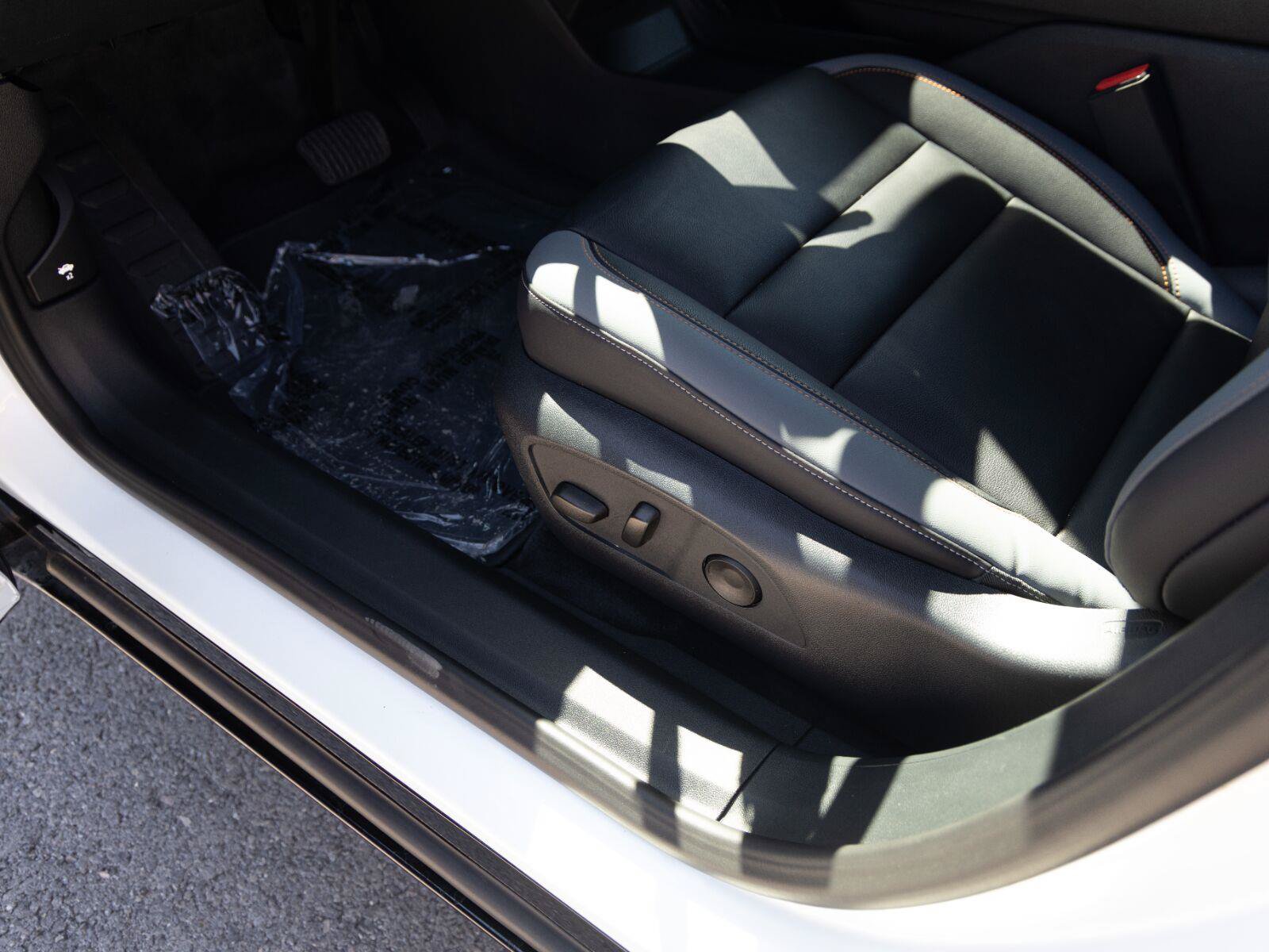 Used 2025 Honda Prologue Touring image 12