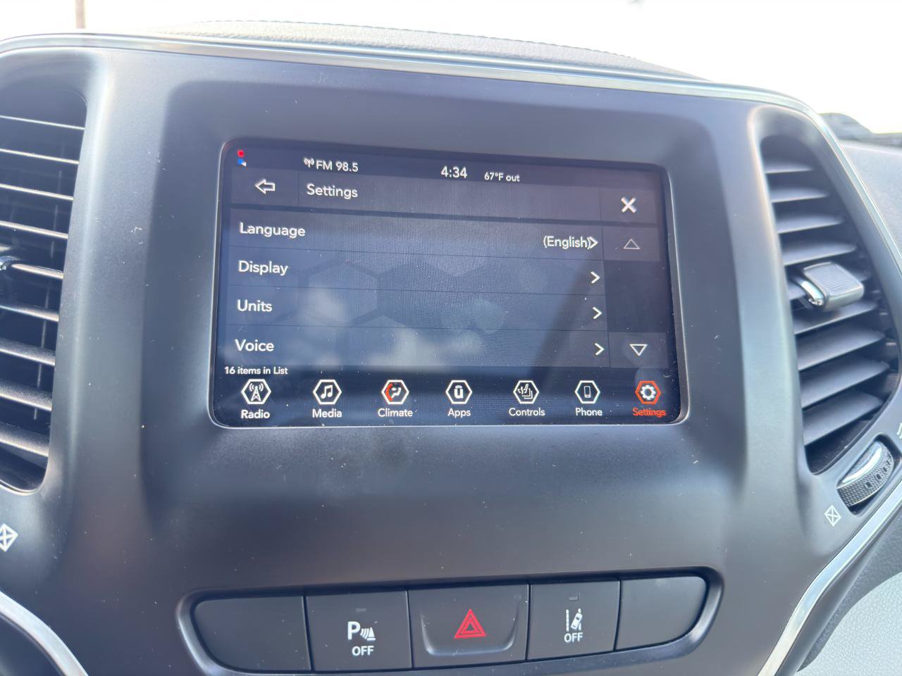 Used 2021 Jeep Cherokee Latitude Lux w/ Sun & Sound Group AWD/4WD image 50